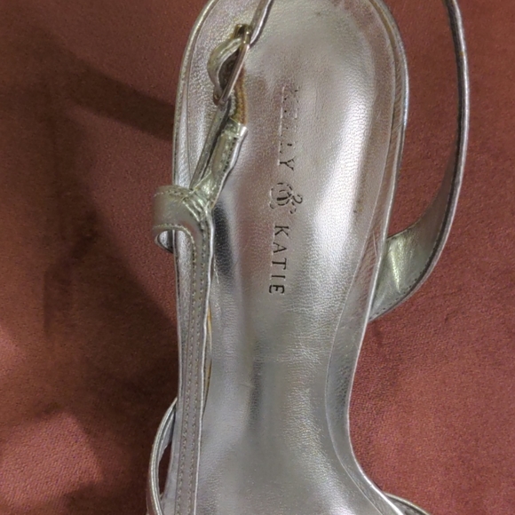 Silver high heeled sandals - Picture 3 of 4